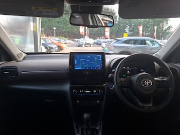 Used Toyota Yaris Cross 2023 for sale - 77424504: Photo