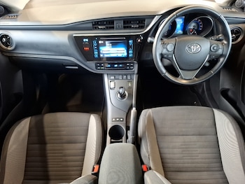 Used Toyota Auris 2017 for sale - 76963907: Photo
