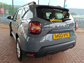 Used Dacia Duster 2023 for sale - 78895842: Photo