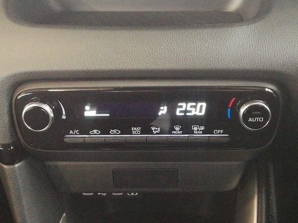 Used Mazda Mazda2 HYBRID 2024 for sale - 76160767: Photo 13