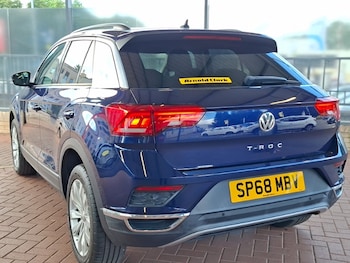 Used Volkswagen T-Roc 2018 for sale - 79092427: Photo