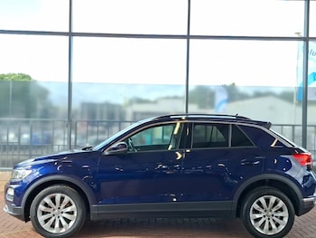 Used Volkswagen T-Roc 2018 for sale - 79092427: Photo