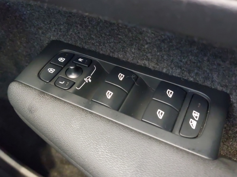 Used Volvo XC40 2024 for sale - 77458083: Photo 16