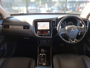 Used Mitsubishi Outlander 2019 for sale - 79087248: Photo