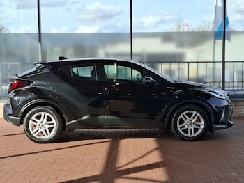 Used Toyota C-HR 2021 for sale - 78790813: Photo