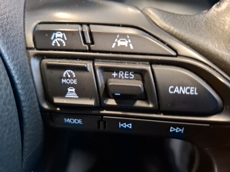 Used Toyota Yaris Cross 2024 for sale - 77881660: Photo 14