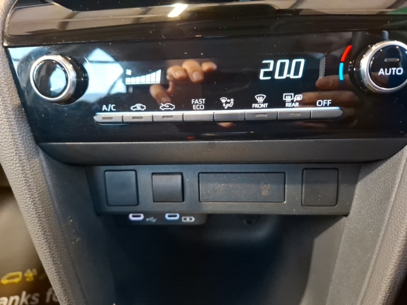 Used Toyota Yaris Cross 2024 for sale - 77881660: Photo 19