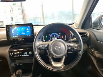 Used Toyota Yaris Cross 2024 for sale - 77881660: Photo