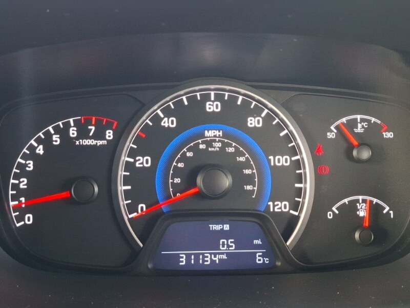 Used Hyundai i10 2014 for sale - 77731645: Photo 10