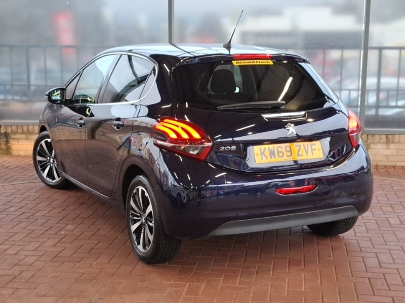 Used Peugeot 208 2019 for sale - 77228805: Photo 3