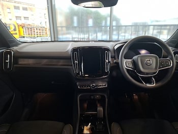 Used Volvo XC40 2023 for sale - 79573653: Photo
