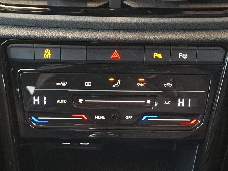 Used Volkswagen T-Roc 2023 for sale - 77777338: Photo 13