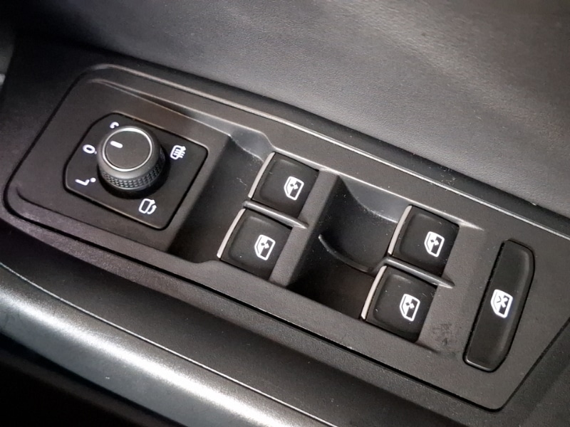 Used Volkswagen T-Roc 2023 for sale - 77777338: Photo 16