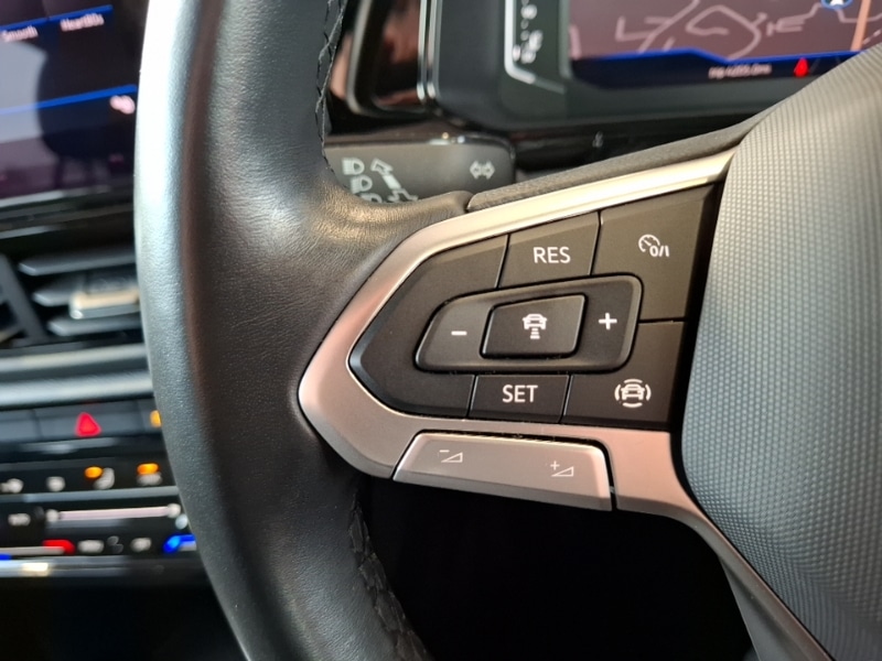 Used Volkswagen T-Roc 2023 for sale - 77777338: Photo 18