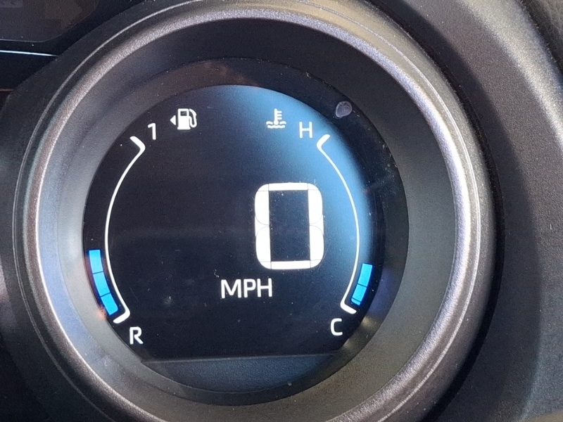 Used Toyota Yaris 2022 for sale - 77992442: Photo 17