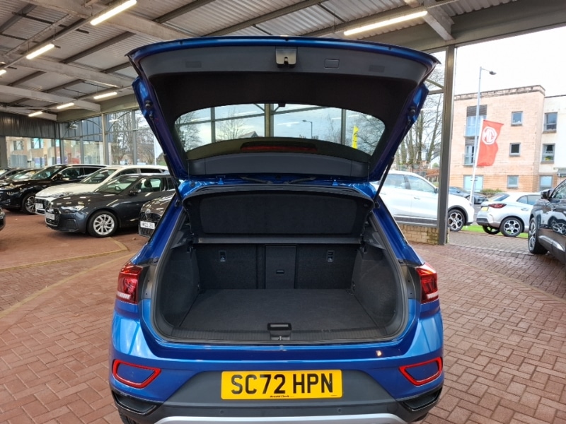 Used Volkswagen T-Roc 2023 for sale - 76897572: Photo 8