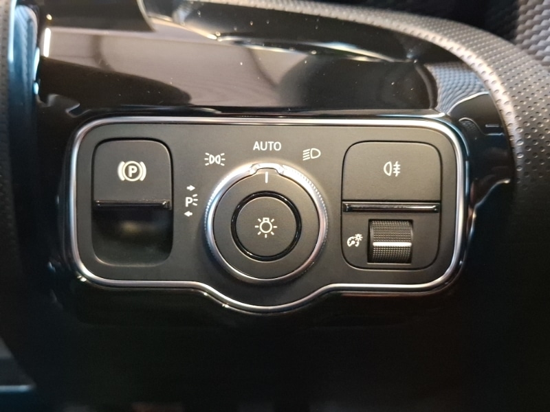 Used Mercedes-Benz A-Class 2018 for sale - 77141193: Photo 17