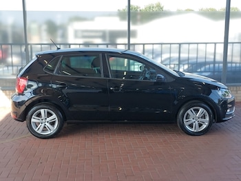 Used Volkswagen Polo 2017 for sale - 75681760: Photo