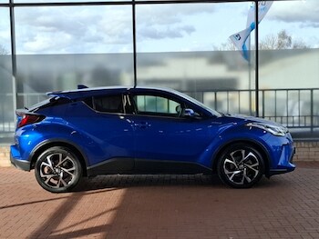Used Toyota C-HR 2020 for sale - 78112860: Photo