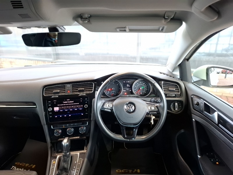 Used Volkswagen Golf 2018 for sale - 77605750: Photo 2