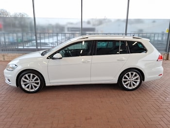 Used Volkswagen Golf 2018 for sale - 77605750: Photo