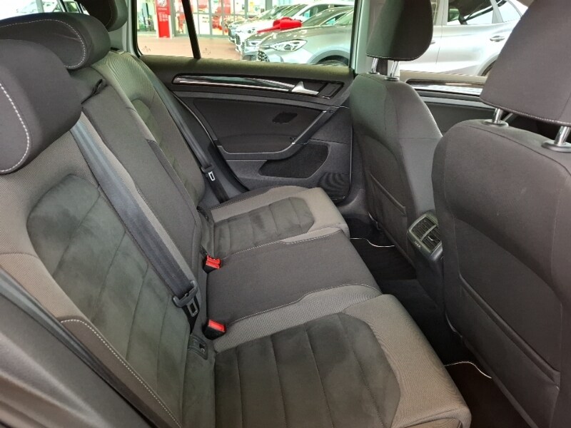 Used Volkswagen Golf 2018 for sale - 77605750: Photo 6