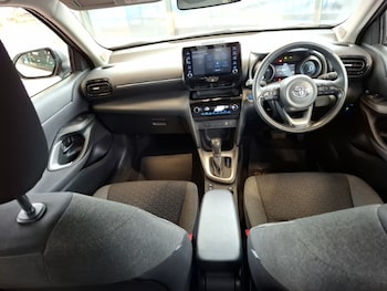 Used Toyota Yaris Cross 2023 for sale - 78355423: Photo