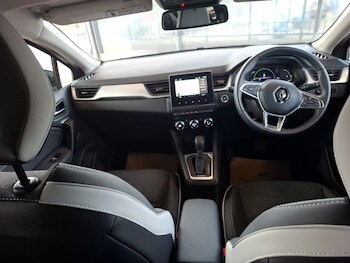Used Renault Captur 2023 for sale - 78441800: Photo