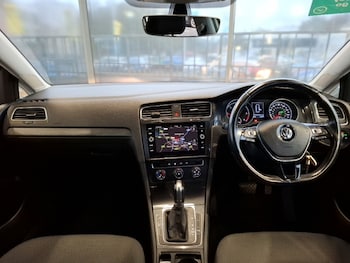 Used Volkswagen Golf 2019 for sale - 76258412: Photo 2