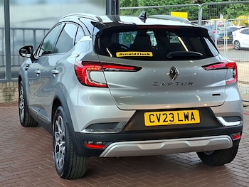 Used Renault Captur 2023 for sale - 79406910: Photo