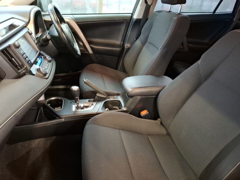 Used Toyota RAV4 2018 for sale - 77347713: Photo 5