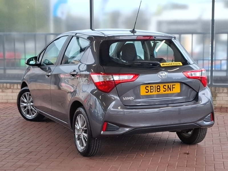 Used Toyota Yaris 2018 for sale - 76440227: Photo 3