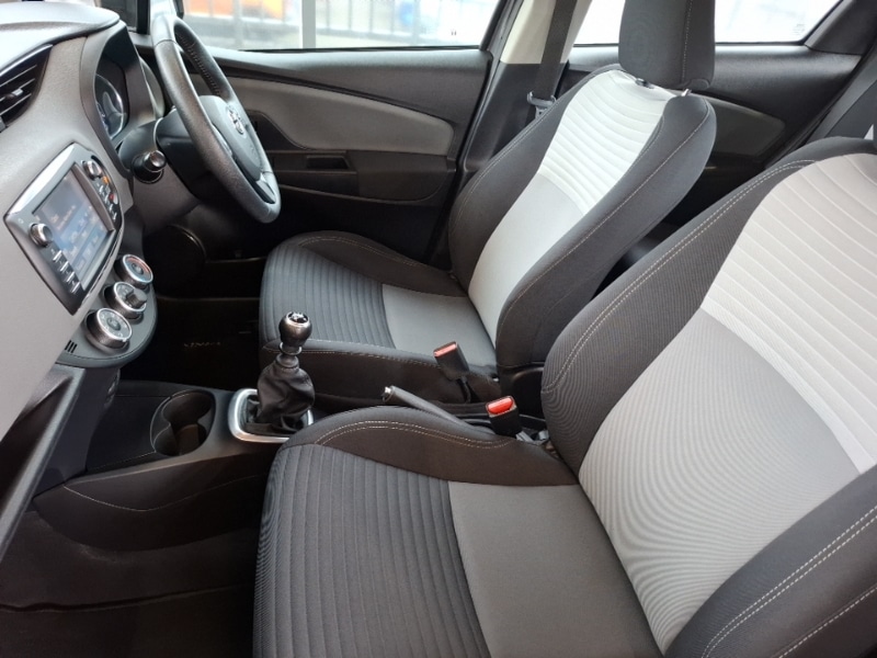 Used Toyota Yaris 2018 for sale - 76440227: Photo 5