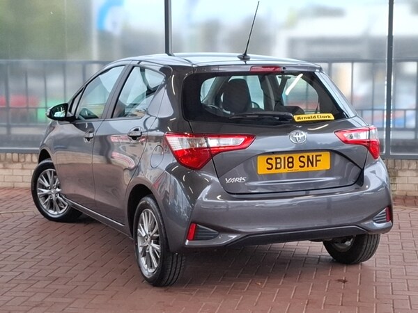 Used Toyota Yaris 2018 for sale - 76225917: Photo 3