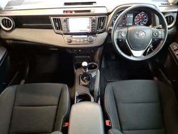 Used Toyota RAV4 2016 for sale - 76195209: Photo 2