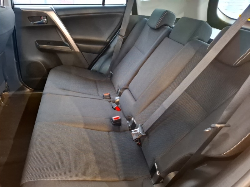 Used Toyota RAV4 2016 for sale - 76195209: Photo 6