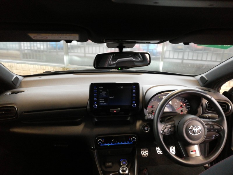 Used Toyota Yaris 2021 for sale - 76648548: Photo 2