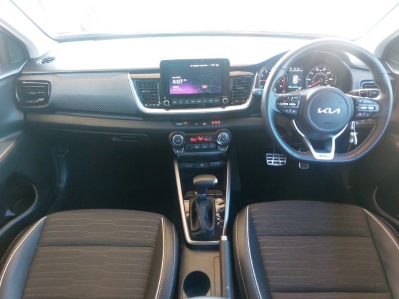 Used Kia Stonic 2024 for sale - 76639353: Photo 2