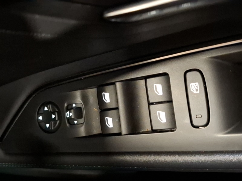 Used Peugeot 3008 2022 for sale - 76885509: Photo 12