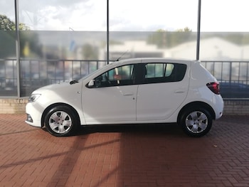 Used Dacia Sandero 2018 for sale - 75980621: Photo