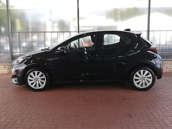 Used Toyota Yaris 2021 for sale - 75926561: Photo
