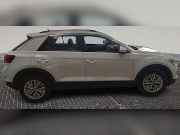 Used Volkswagen T-Roc 2023 for sale - 79575028: Photo