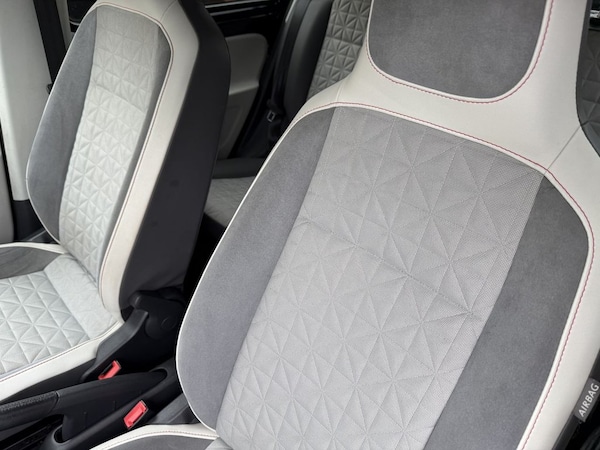 Used Volkswagen up! 2018 for sale - 76236233: Photo 28