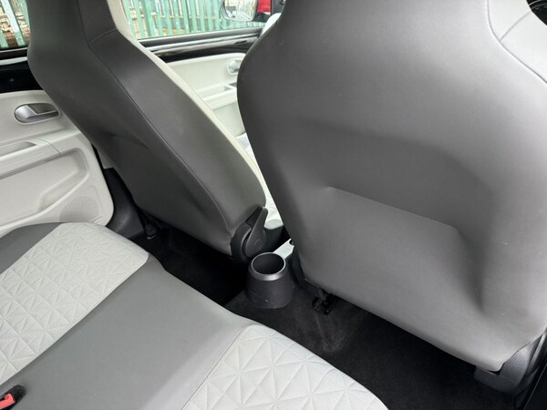 Used Volkswagen up! 2018 for sale - 76236233: Photo 31