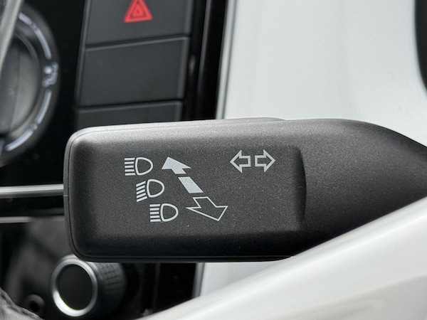 Used Volkswagen up! 2018 for sale - 76236233: Photo 38