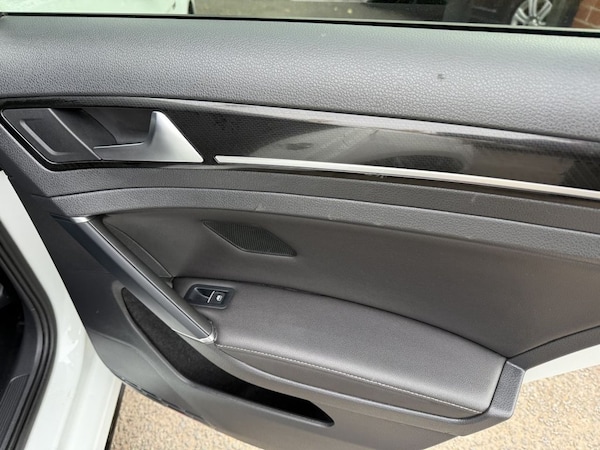 Used Volkswagen Golf 2019 for sale - 76029300: Photo 30