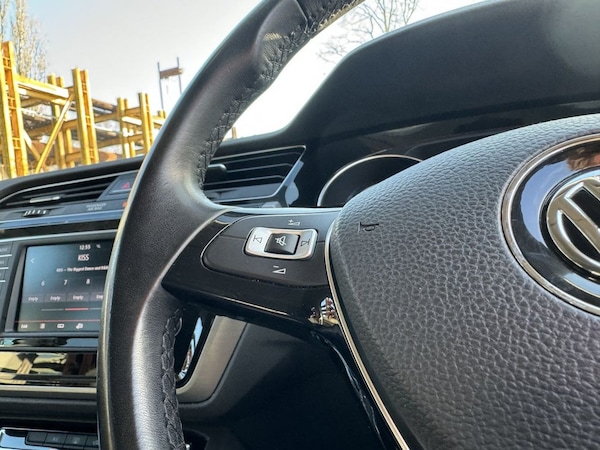 Used Volkswagen Touran 2016 for sale - 75487329: Photo 32