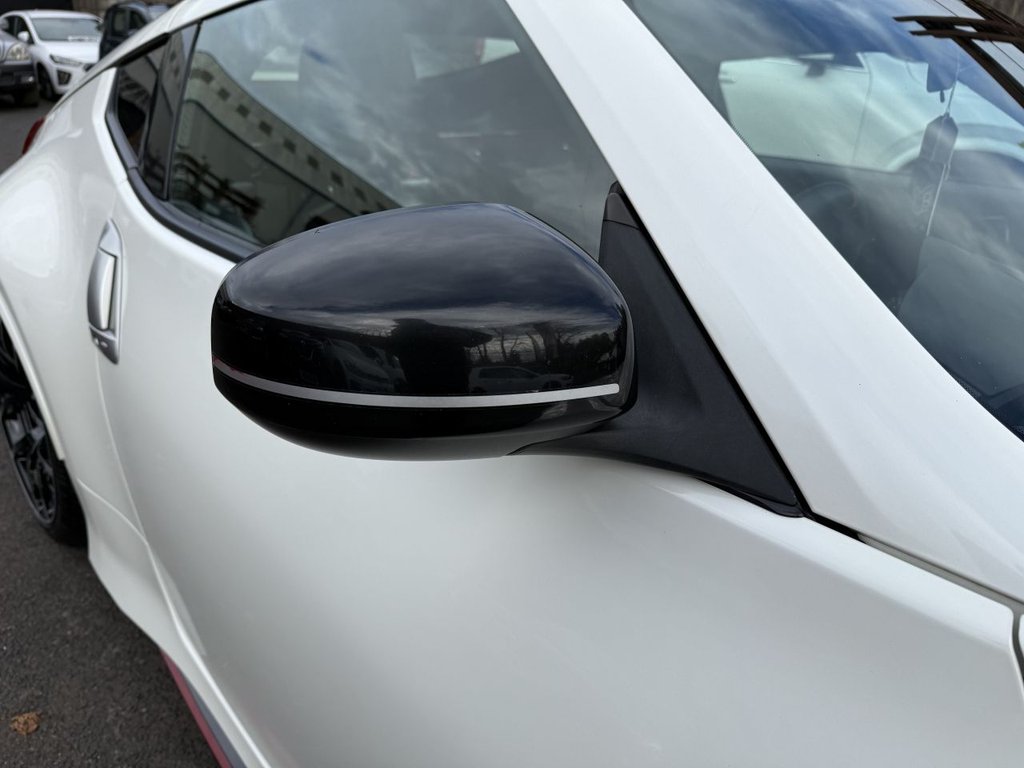 Used Nissan 370 Z 2015 for sale - 76345822: Photo 24