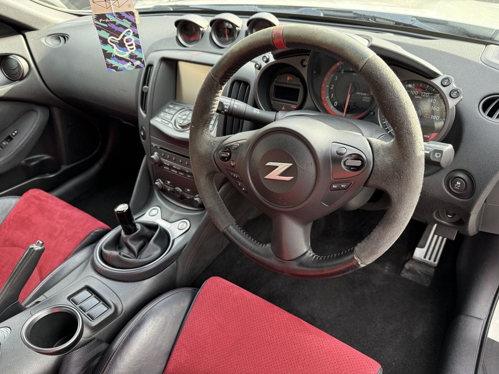 Used Nissan 370 Z 2015 for sale - 76345822: Photo 30