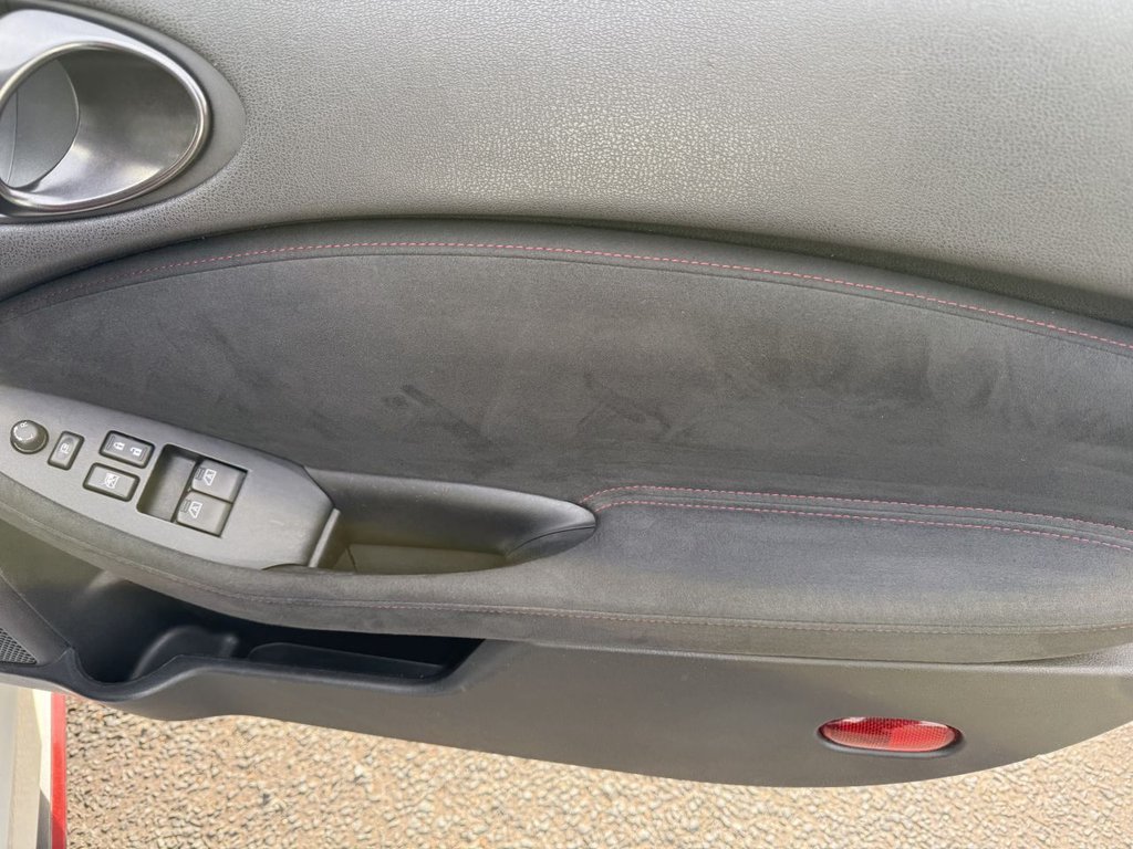 Used Nissan 370 Z 2015 for sale - 76345822: Photo 32
